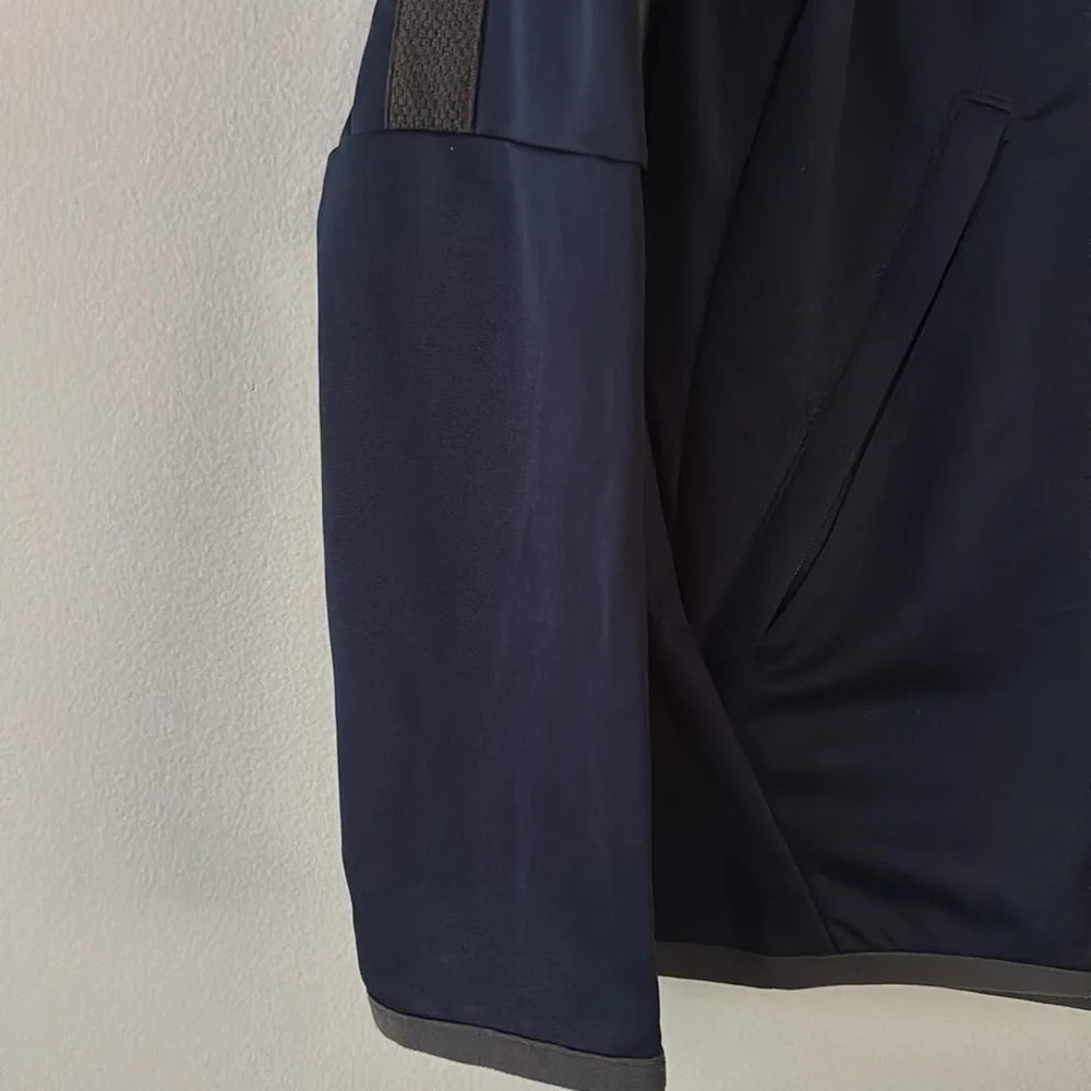 Nike navy blue and gray lightweight zip up athletic jacket youth large